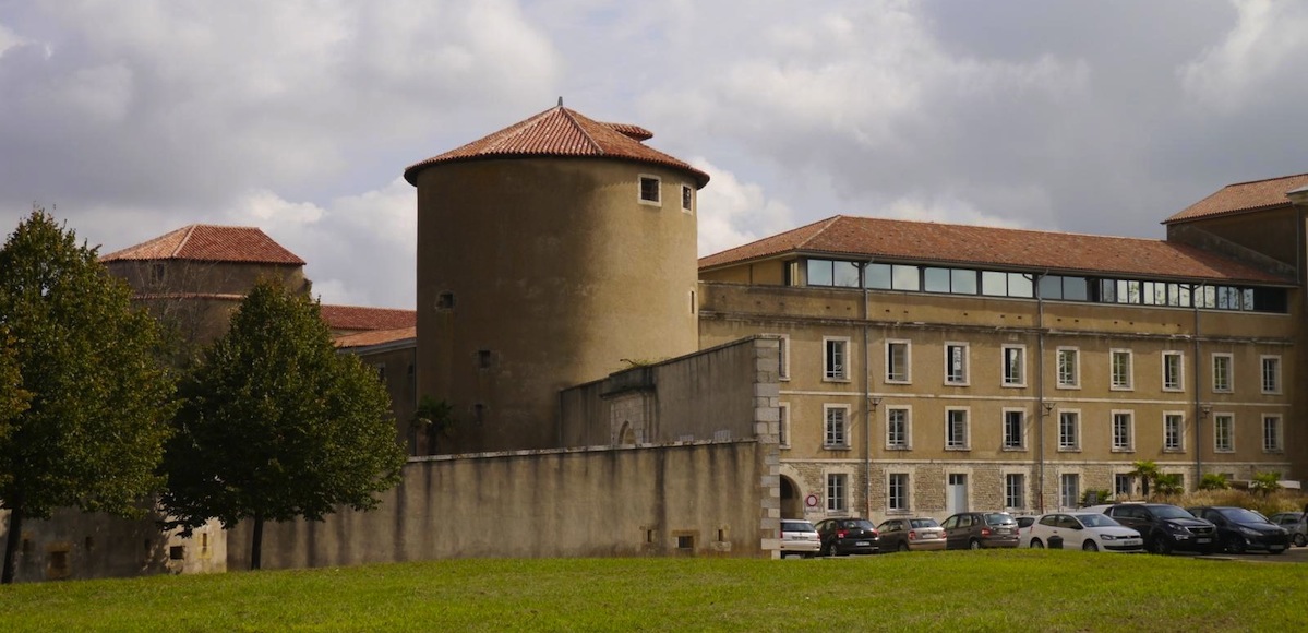 Chateau-Neuf Bayonne